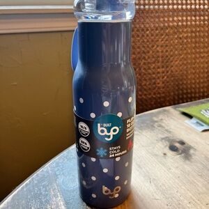 Byo water bottle 18 oz. Brand new blue and white polka dot